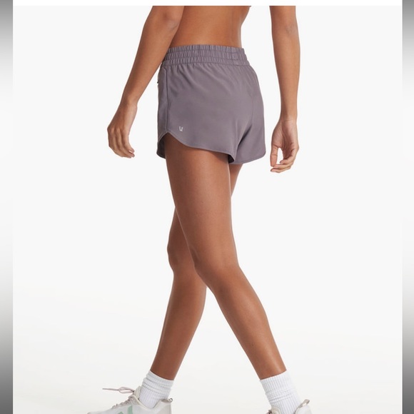 Vuori Clementine Short 2.0 Women's Performance Shorts Size L Color sawyer - Picture 2 of 10